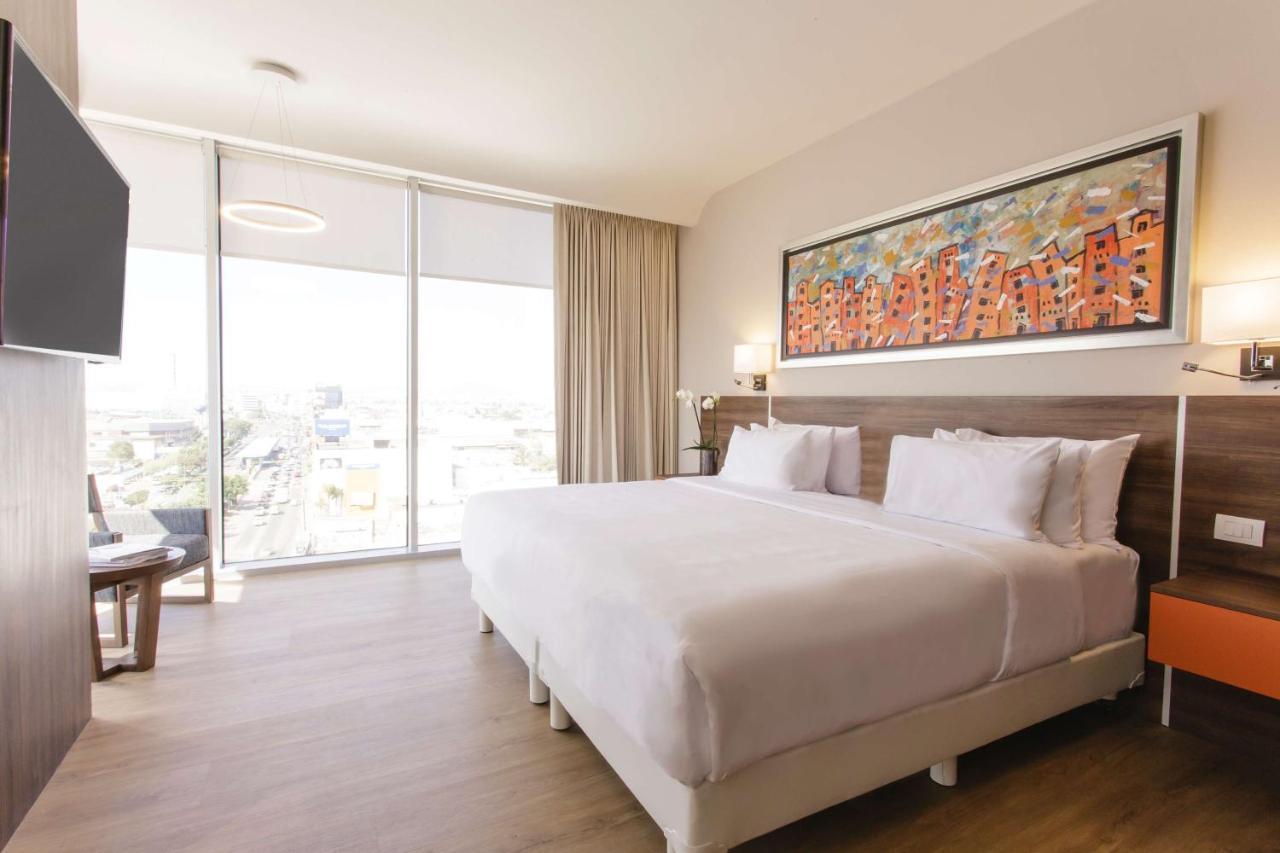 Nh Collection Leon Expo Hotel Екстериор снимка