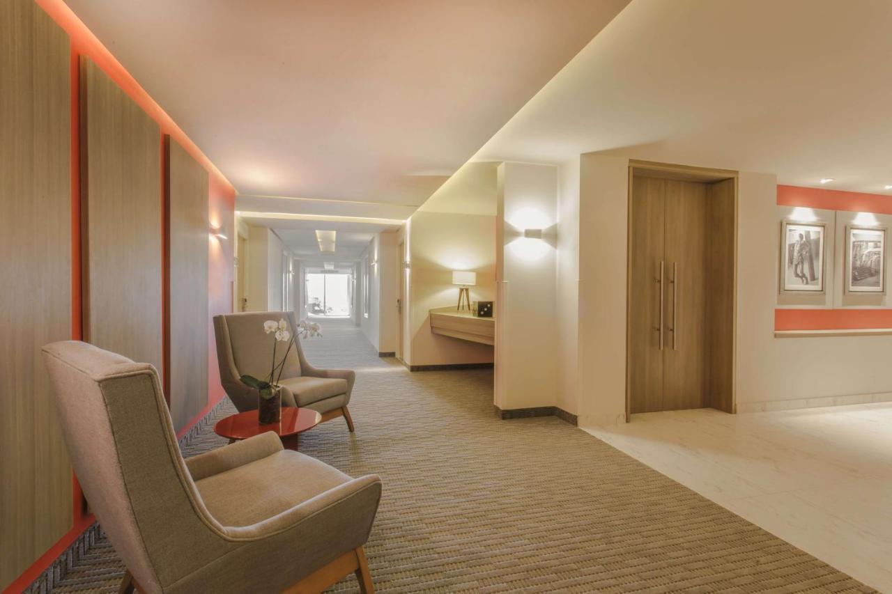 Nh Collection Leon Expo Hotel Екстериор снимка