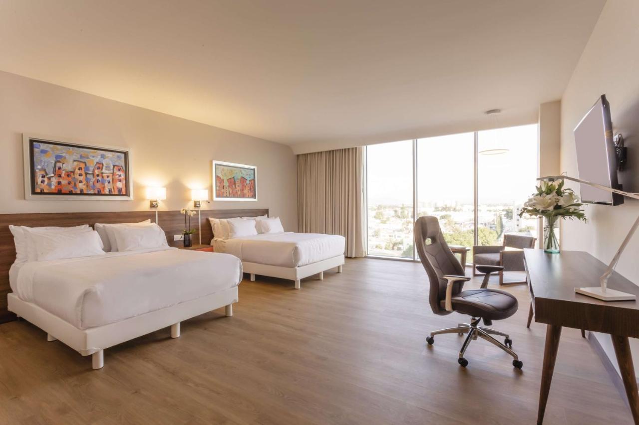 Nh Collection Leon Expo Hotel Екстериор снимка