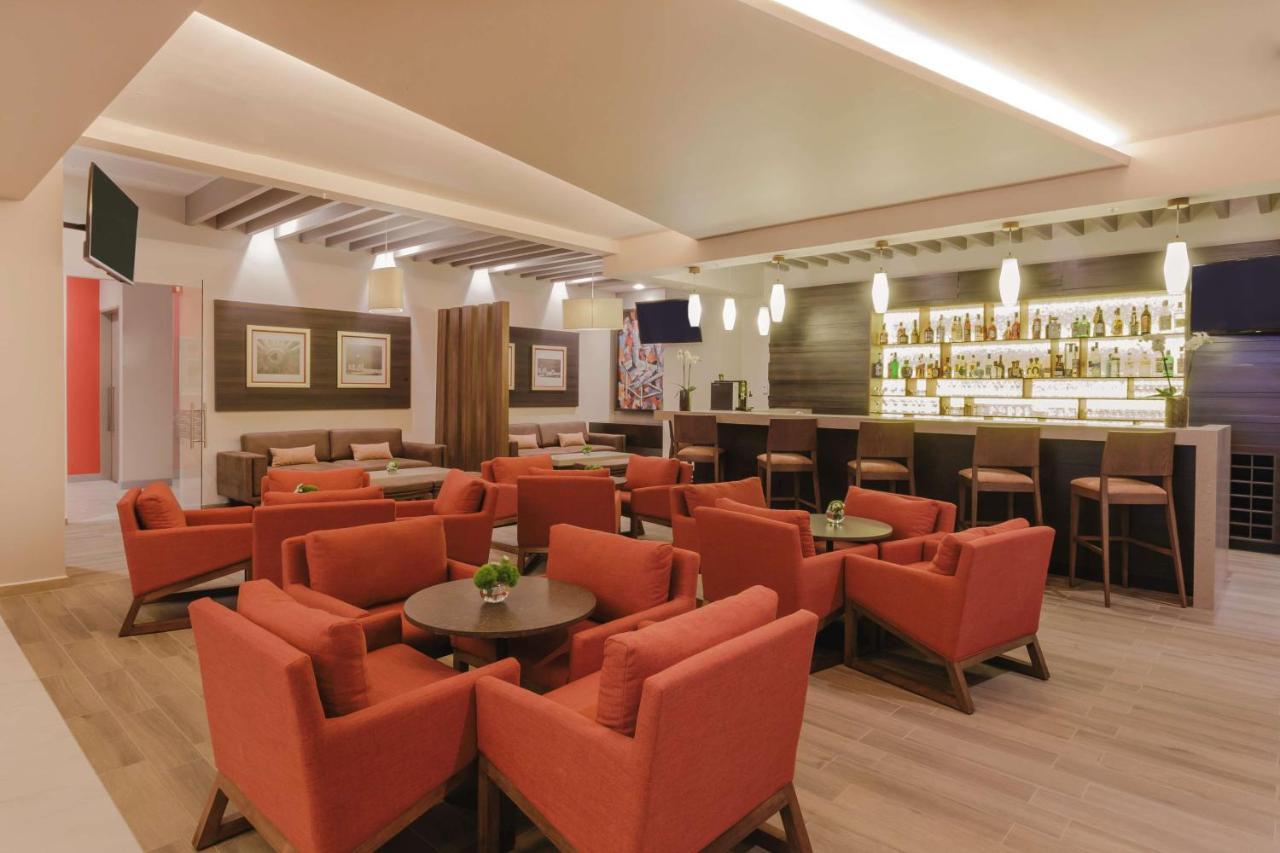 Nh Collection Leon Expo Hotel Екстериор снимка